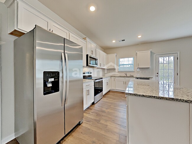 Foto del edificio - 1299 Kent Downs Ave SW