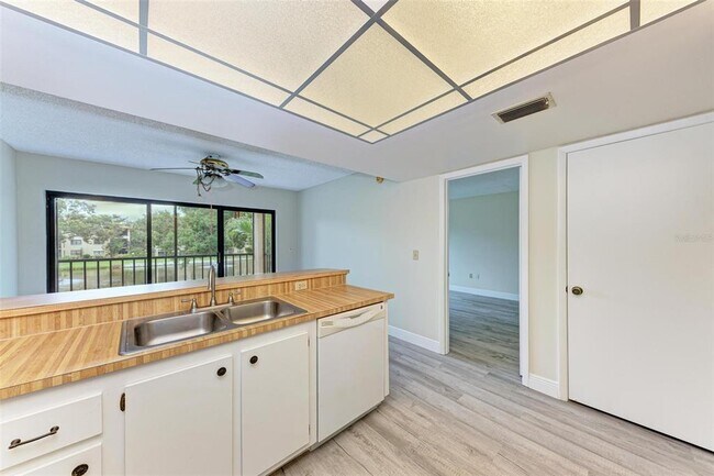 Foto del edificio - 425 30th Ave W