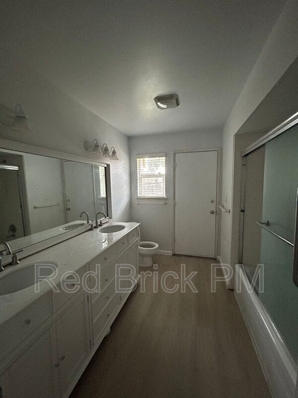 Building Photo - 527 Sonora Ave