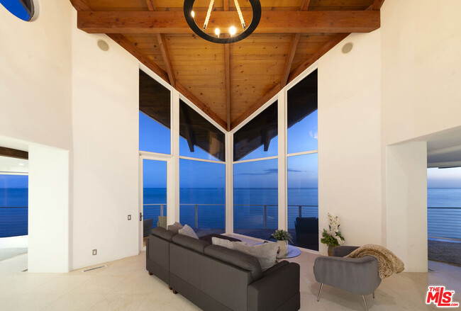 Foto del edificio - 27112 Malibu Cove Colony Dr