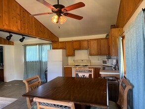 Building Photo - 2285 Wilmhurst Rd