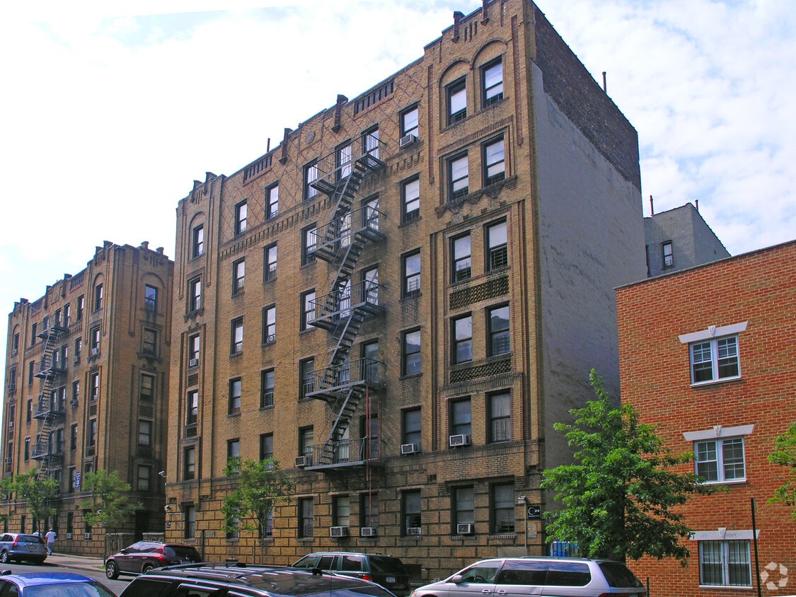 Foto principal - 190 W 170th St