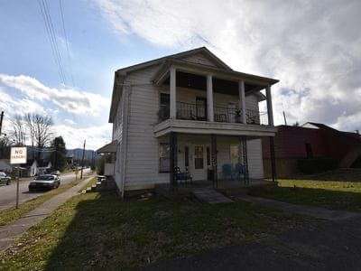 Foto principal - 264 2 Broadway St