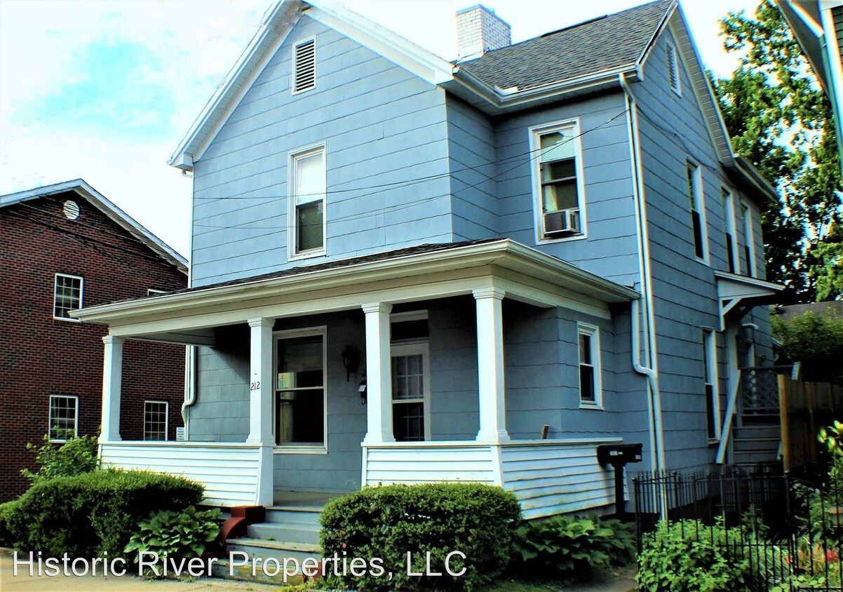Primary Photo - 212 11th St