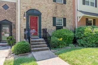 Building Photo - 6547 New Market Way