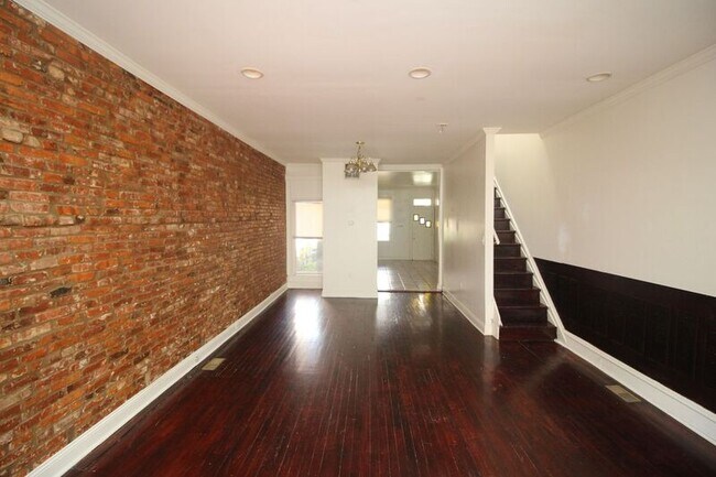 Foto del edificio - 324 E 28th St