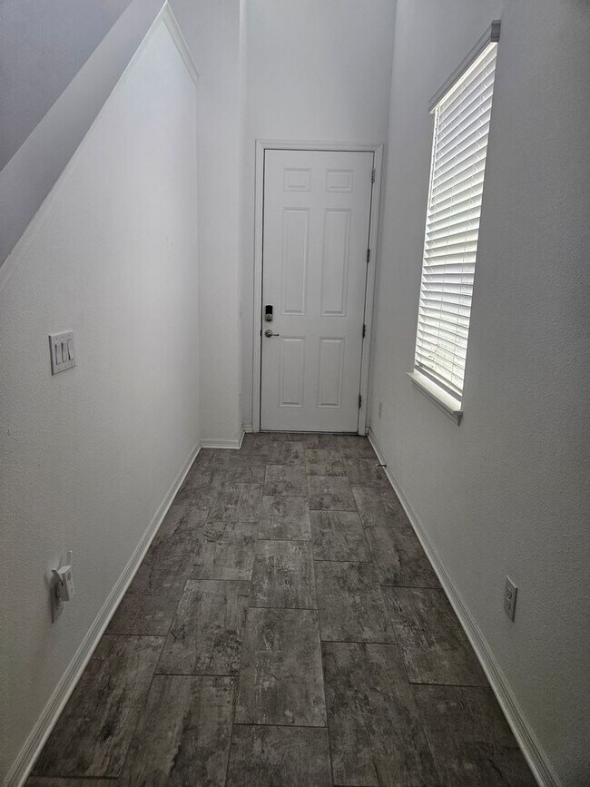 Building Photo - Bearss Landing townhome