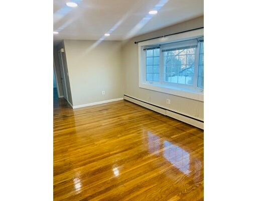 Foto del edificio - 512 Lebanon St