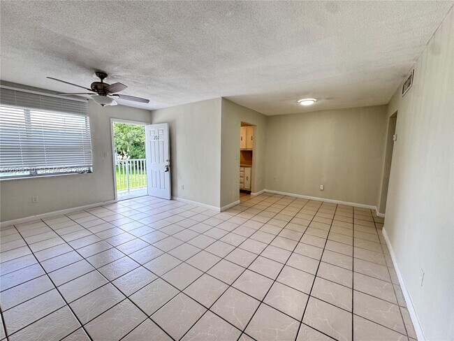 Foto del edificio - 3265 Griffin Rd