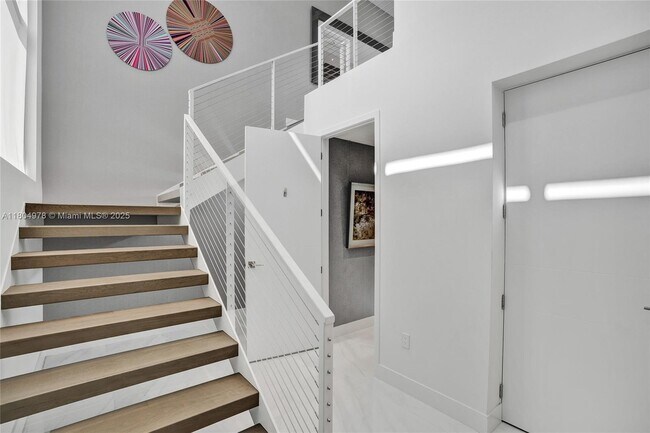 Building Photo - 3750 Yacht Club Dr