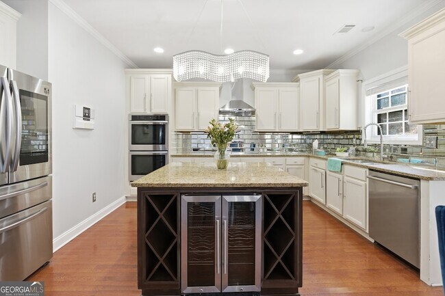 Foto del edificio - 3311 Bartlett Ave NE