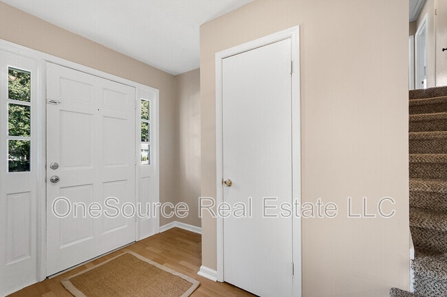 Building Photo - 4667 Weyburn Ln