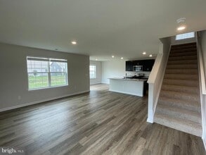 Building Photo - 182 Hamstead Dr