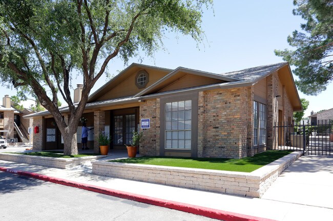 Foto del edificio - ReNew Holiday Hill®