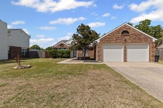 Building Photo - 2619 Bayberry Ln