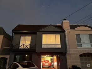 Building Photo - 1430 32nd Ave