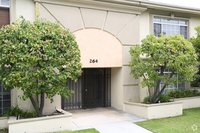 Foto del edificio - 264 S Doheny Dr