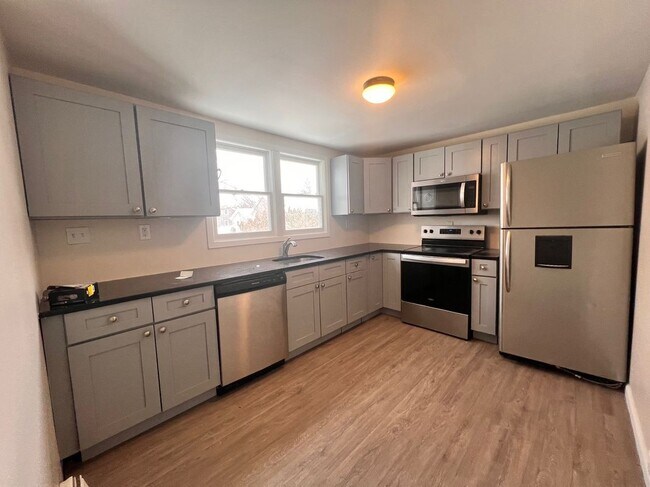 Foto del edificio - 1983 Central Ave