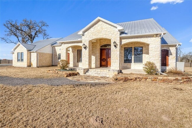 Foto del edificio - 42844 Henson Rd