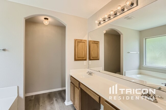 Building Photo - 300 Northstar Dr