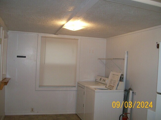 Foto del edificio - 219 E Callender St