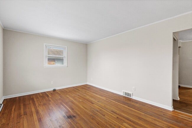 Photo - 3633 King Arthur Dr (Lexington, KY) House