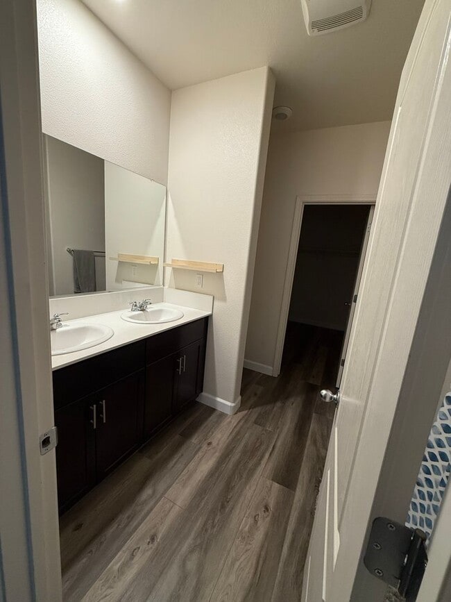 Building Photo - North Merced Location 4bedroom 2 bath