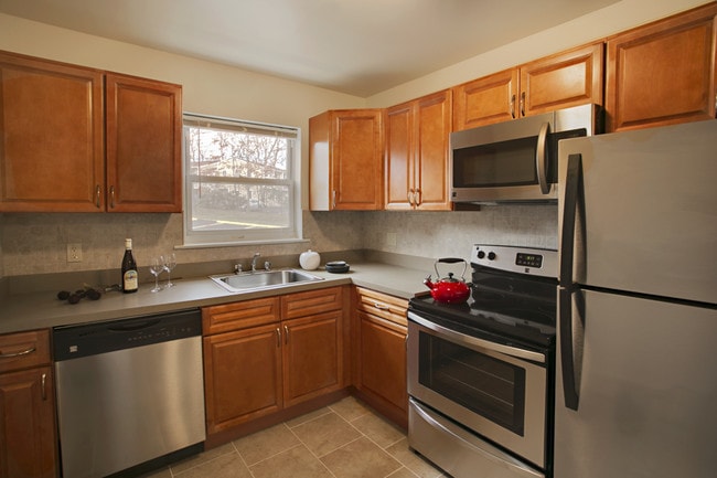Building Photo - Parsippany Gardens