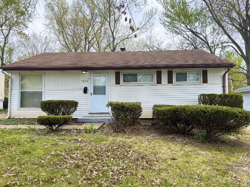 7826 Blandford Dr, St. Louis, MO 63121 House Rental in St. Louis, MO
