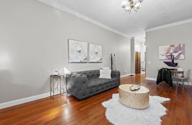 Foto del edificio - 1213 Sidney St