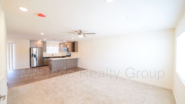 Building Photo - 9950 Buena Vista Ave