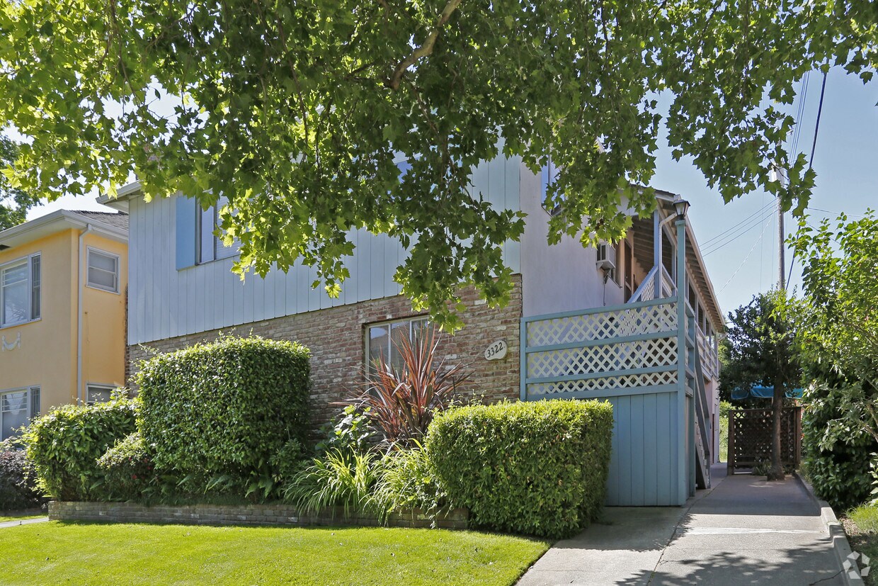 Primary Photo - 3322 J St