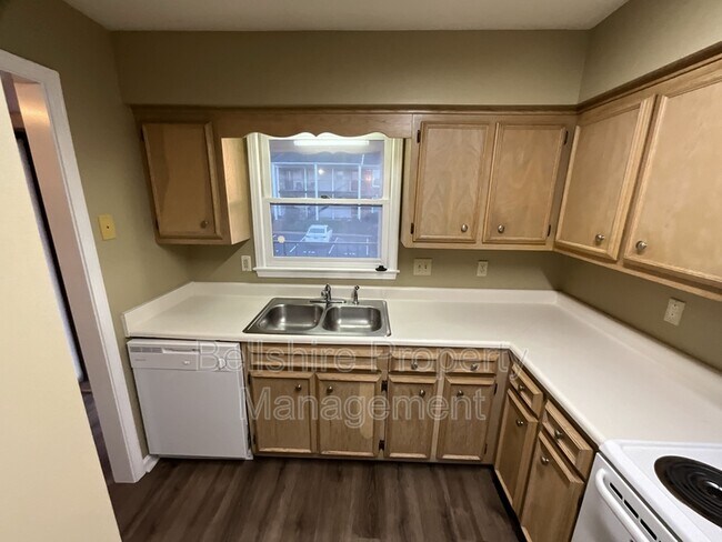 Foto del edificio - 104 Churchill Crossing