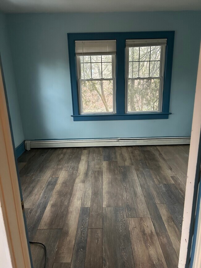 Foto del edificio - 2119 Maple Ave