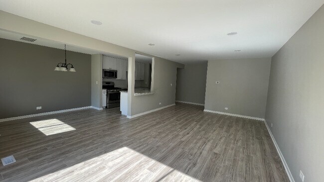 Foto del edificio - 3018 Roberts Dr