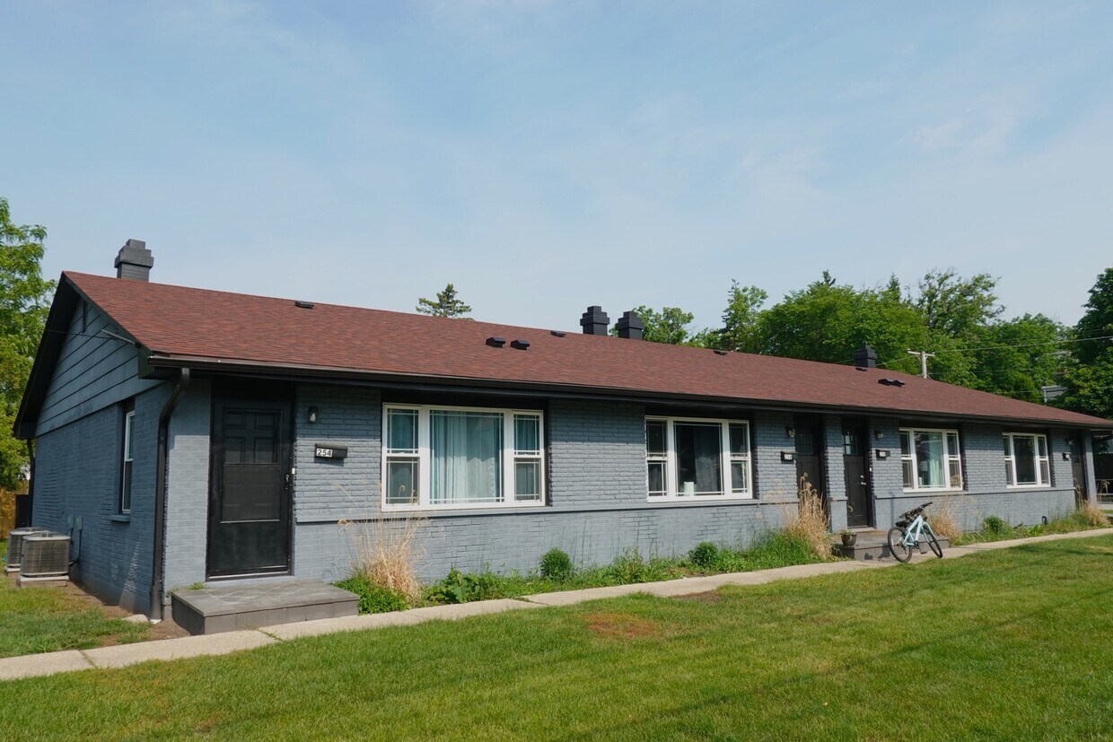 Foto principal - 254 N Slusser St