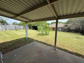 Building Photo - 901 Rambler Dr