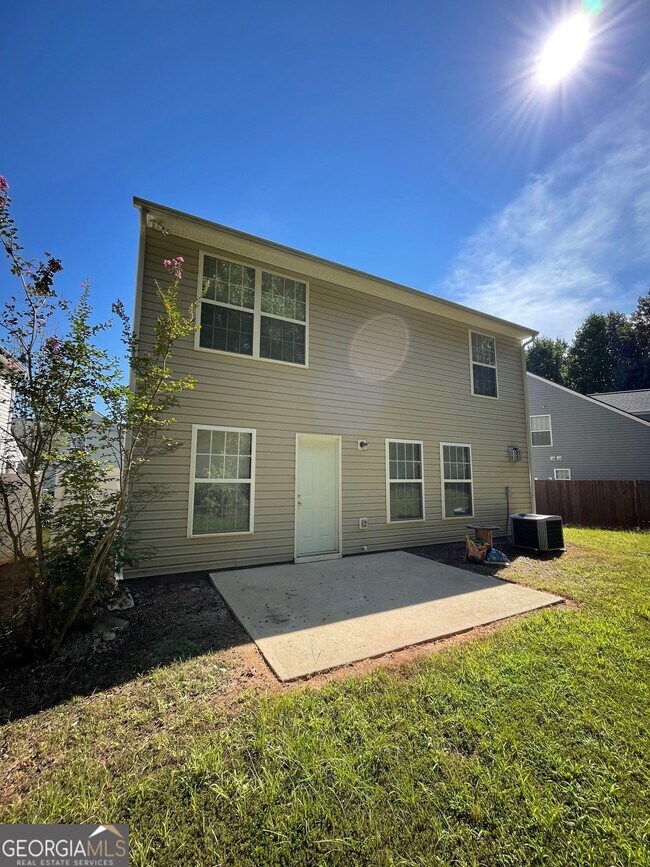 Building Photo - 363 Arrowhead Dr