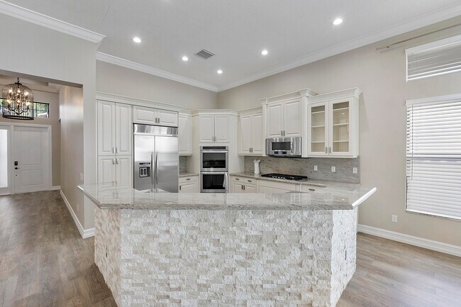 Building Photo - 16538 Gateway Bridge Dr