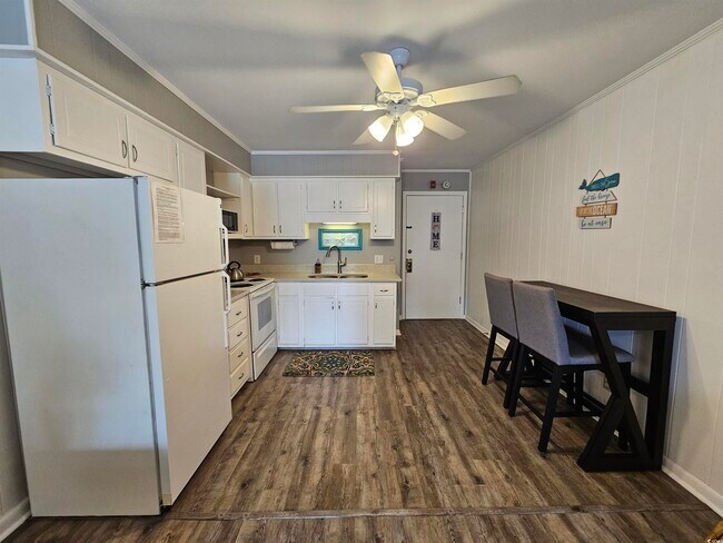 Foto del edificio - 401 N Hillside Dr