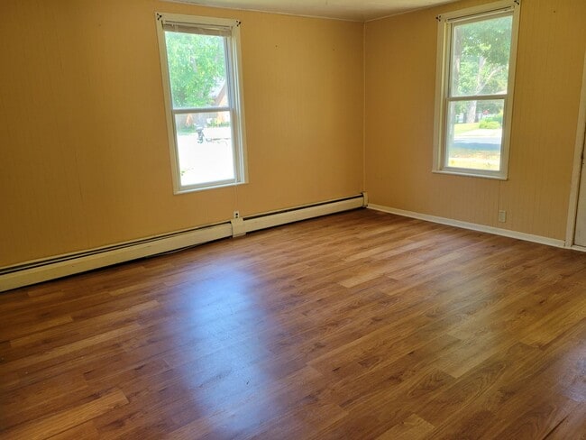 Building Photo - Single Family Home