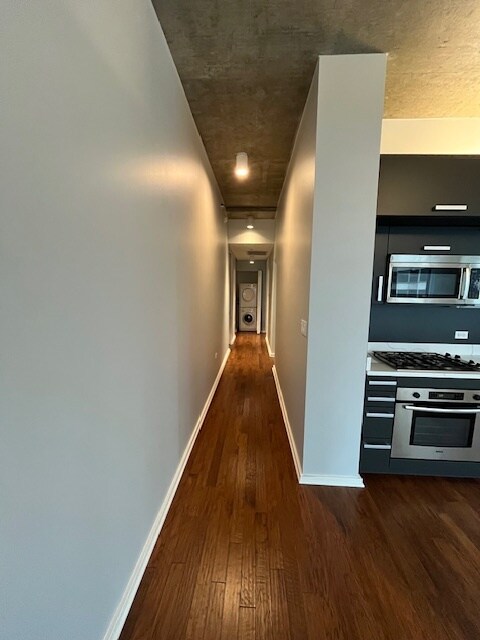 Foto del edificio - 550 N Saint Clair St