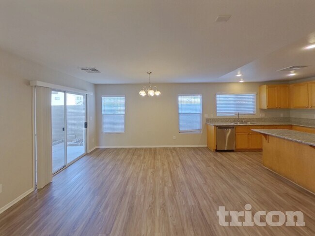 Building Photo - 1227 Golden Apple St