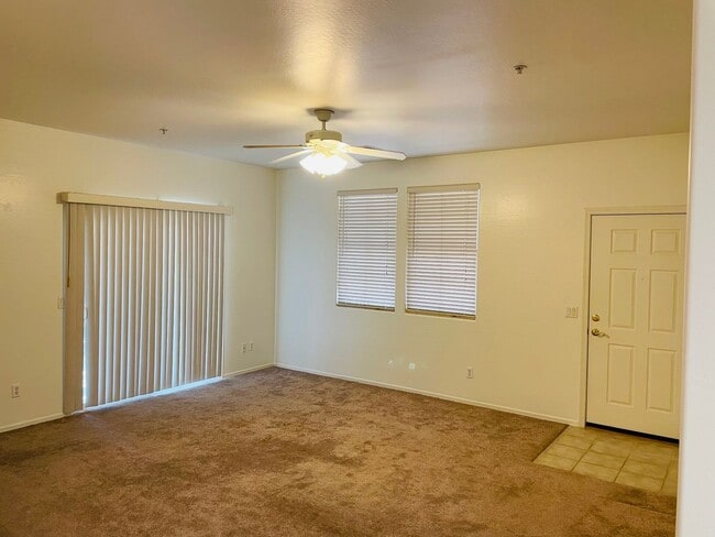 Building Photo - Cottonwood Square/Commons MOVE-IN SPECIAL