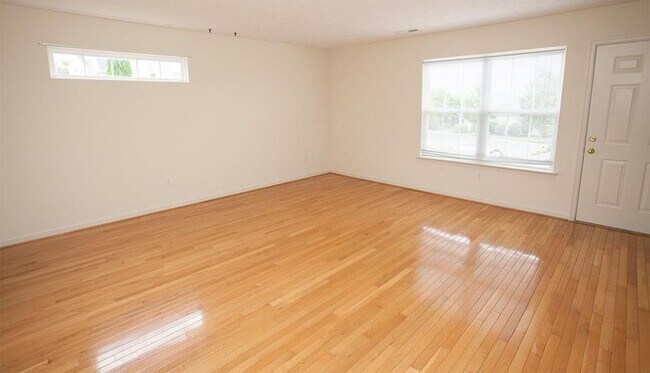 Foto del edificio - Well Maintained Townhouse in Great Location!