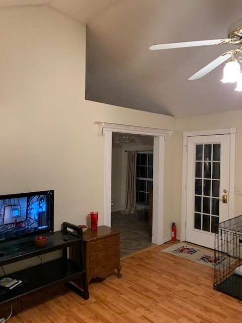 Foto del edificio - 14 Flagship Ct