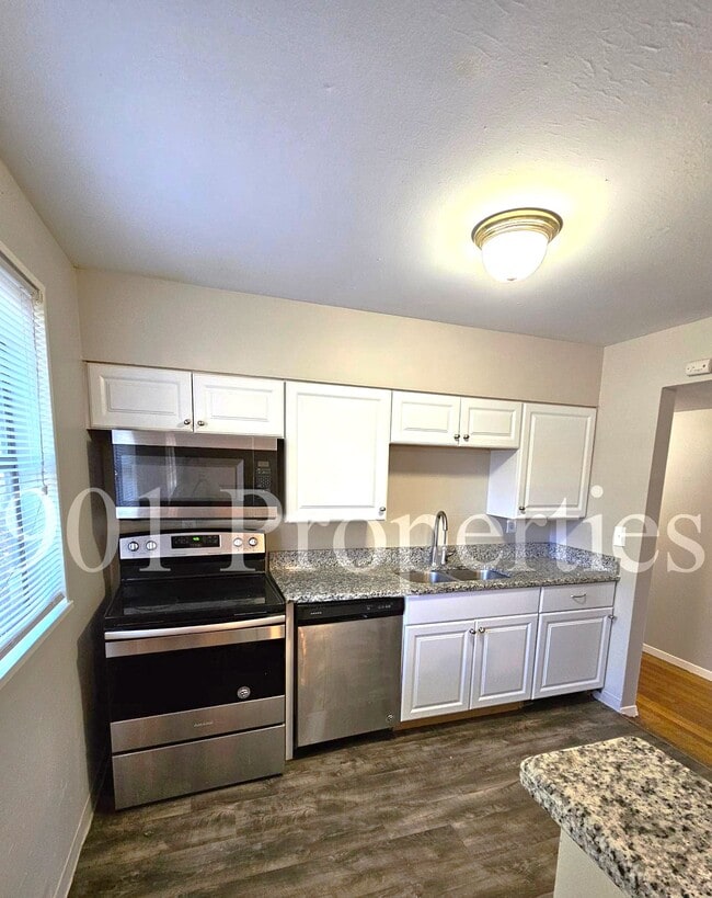 Foto del edificio - 2932 Walker Ave