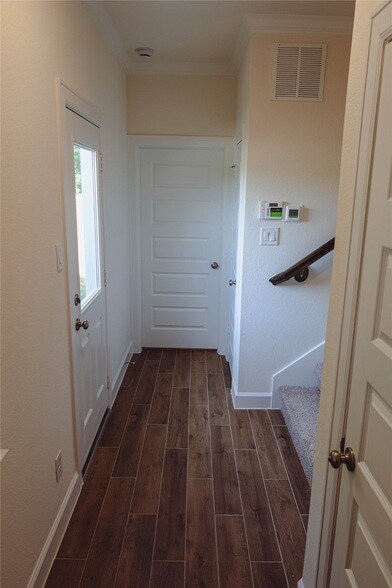 Foto del edificio - 3352 Vine Ter Trce