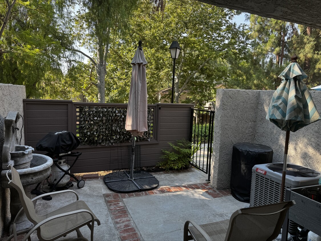 Front Patio - 191 Via Colinas
