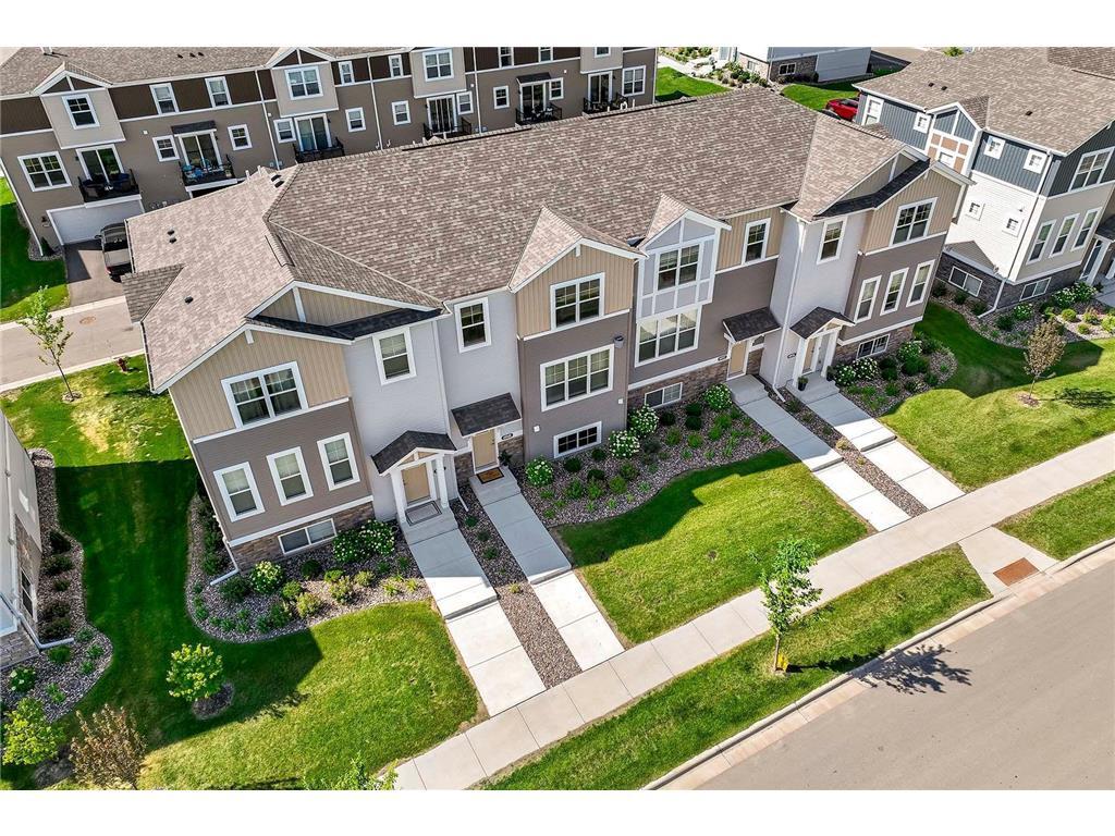 6948 Huckleberry Dr, Excelsior, MN 55331 Townhome Rentals in